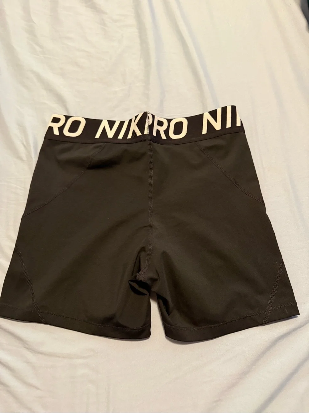 Nike Pro Women’s Black Spandex Shorts